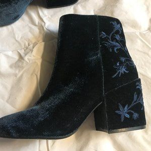 NEW Jessica Simpson Velvet Embroidered Ankle Boot